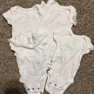 Set of 4 Just One You by Carter’s short sleeve onesies